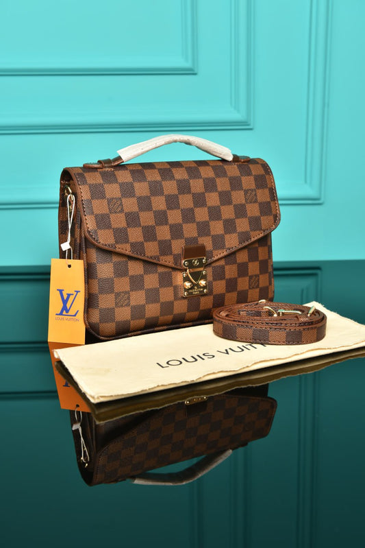 LOUIS VUITTON - Pochette Metis  25 x 19 x 7 cm